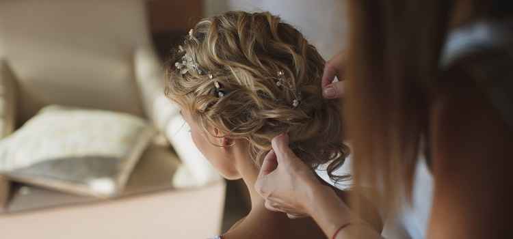 how to find a local wedding hairdresser