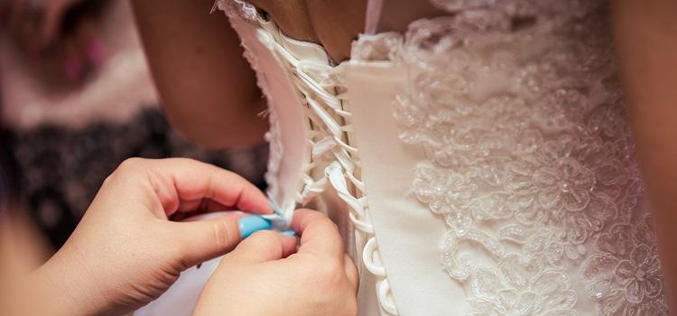 Picking an underskirt for your wedding dress