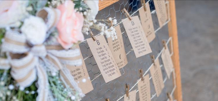 arranging your wedding seating plan