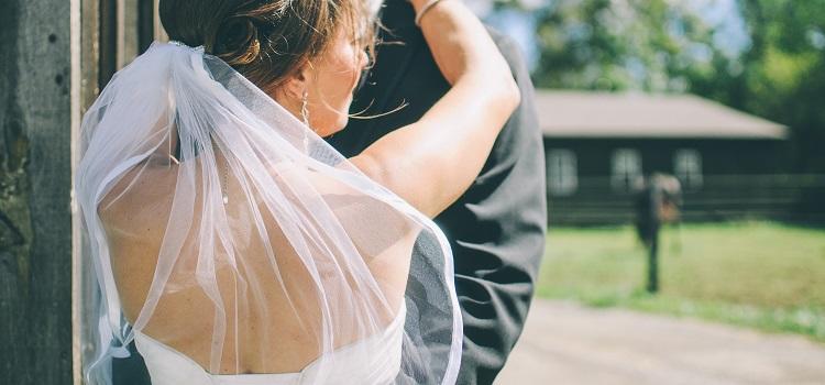 how to choose a wedding veil