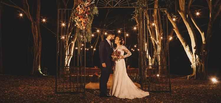 ten tips for choosing the right wedding photographer